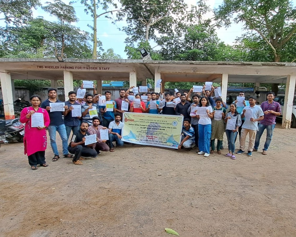 seth_pratyay's tweet photo. @AIRSAIndia @IndiaDST @dpradhanbjp @IndiaToday @FinMinIndia @EduMinOfIndia @PMOIndia @ShashiTharoor @the_hindu @ugc_india @DanitaYadav @TheLallantop #UnacceptableHike20 #Revisehiketo60 https://t.co/dZ6lZlWVbw