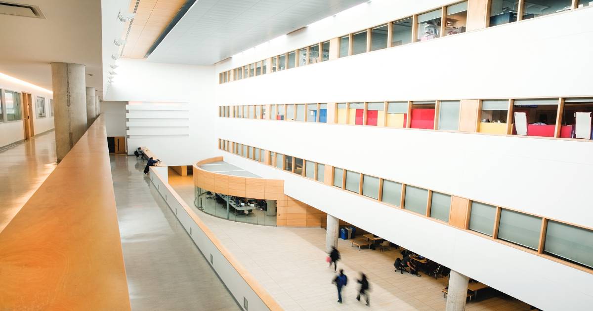 Check out our "Food for Thought" series, which explores emerging &amp; innovative theories &amp; concepts in pedagogy through bite-sized three-page handouts. #YorkU 

Find out more here 🔗tinyurl.com/mr29an77