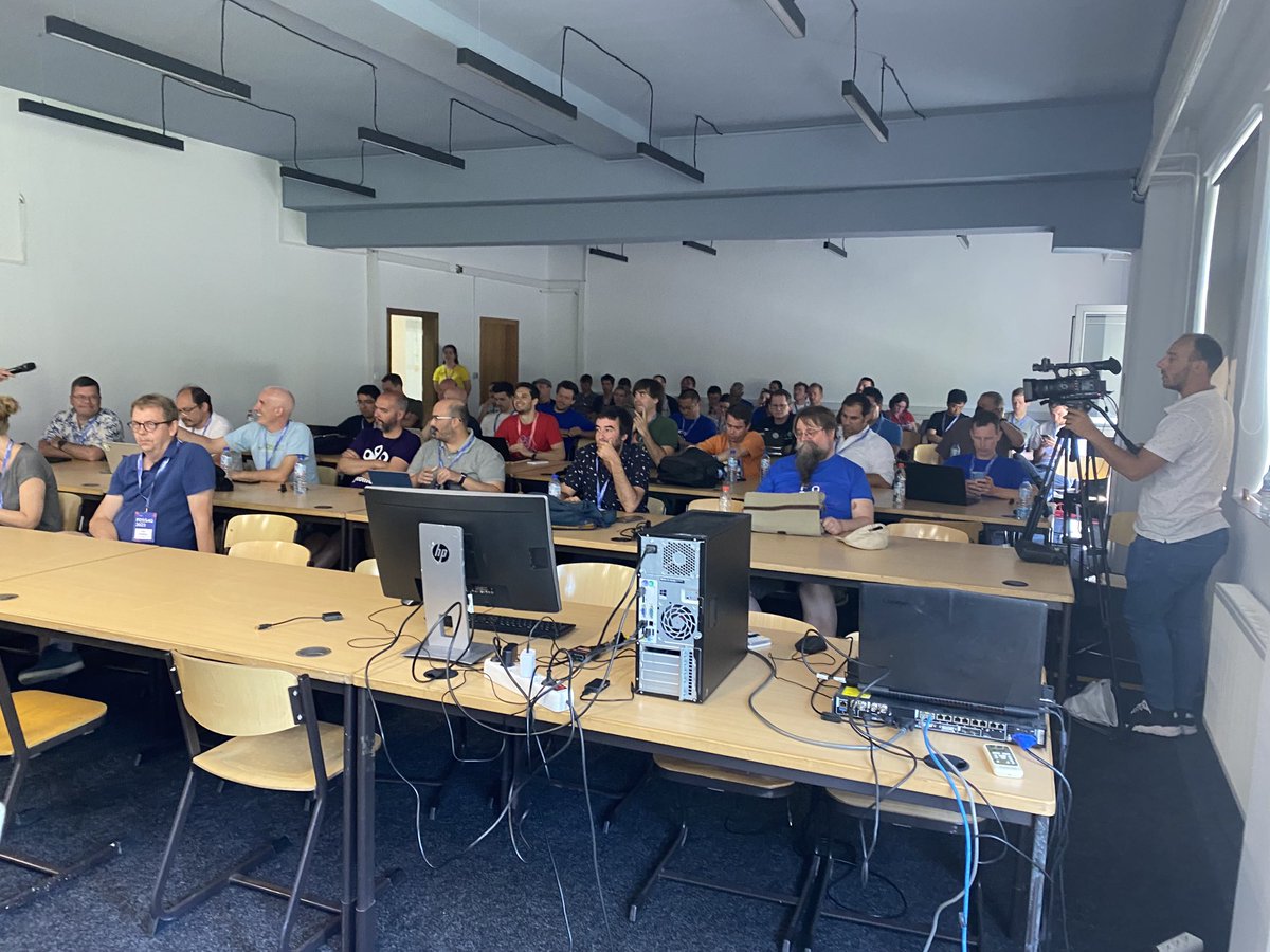 pygeoapi's tweet image. The audience during the pygeoapi project status.
Presentation can be found at pygeoapi.io/presentations/…
#foss4g2023 #ogcapi