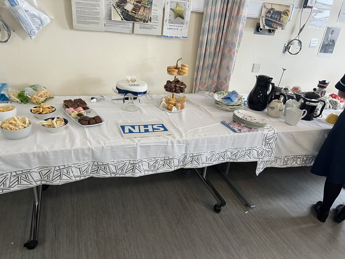 Family Day on ward 33. To bring focus on the importance of Nutrition while also providing a treat or two for our patients and their visitors <a href="/barnshospital/">Barnsley Hospital</a> <a href="/CBU2_BHNFT/">CBU2</a> #nutritionmatters #traumaorthopaedics