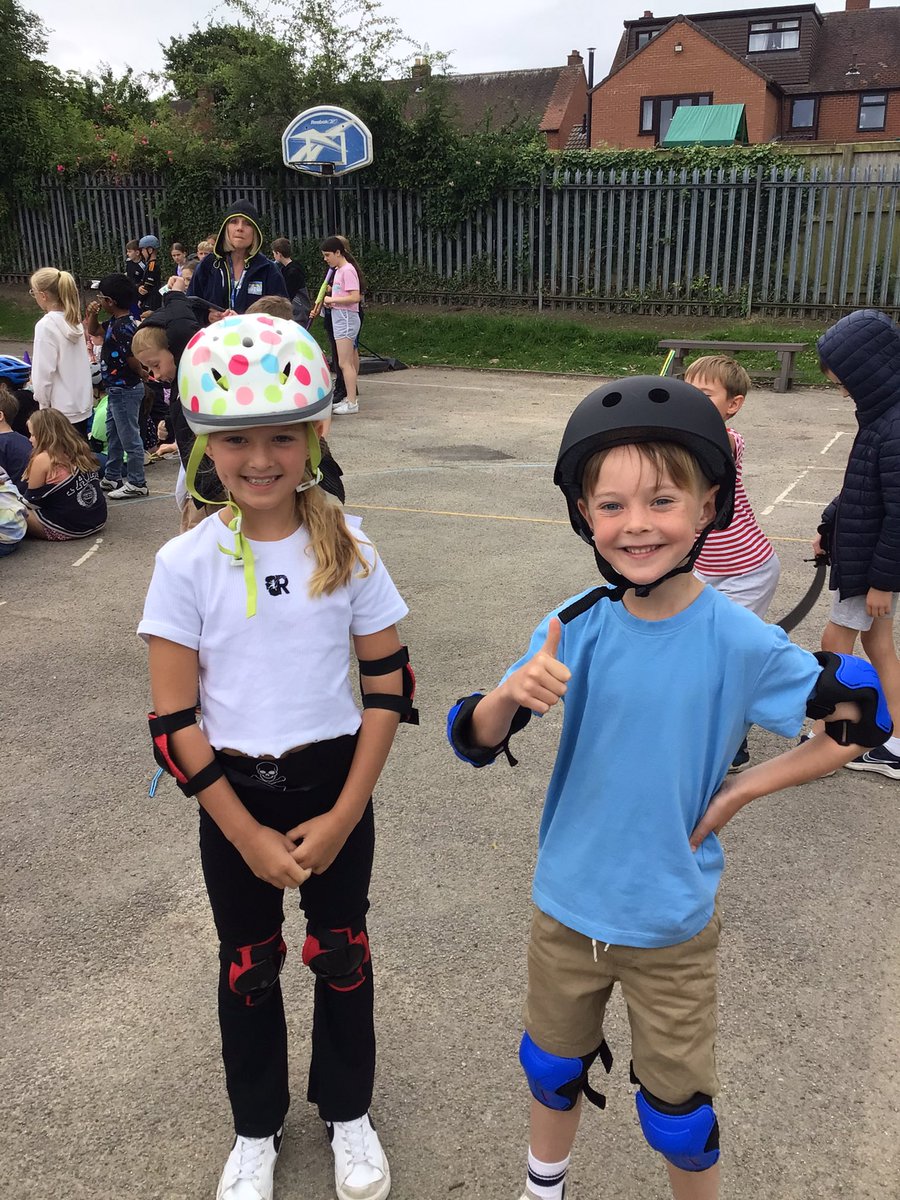 AusthorpeYear2's tweet photo. A fantastic go-karts week. 3rd place over all winners and 3rd place race winners too! https://t.co/lDlXgVw3j3