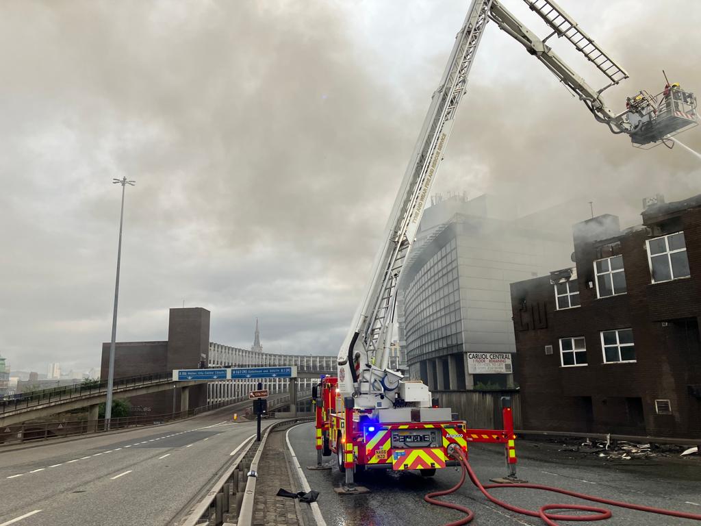 #UPDATE ON CENTRAL MOTORWAY 👇

The CM Northbound is set to remain closed into next week following the large fire at a disused building in the city centre.

The fire has severely impacted the structural integrity of the building and so it remains unsafe to re-open at present.