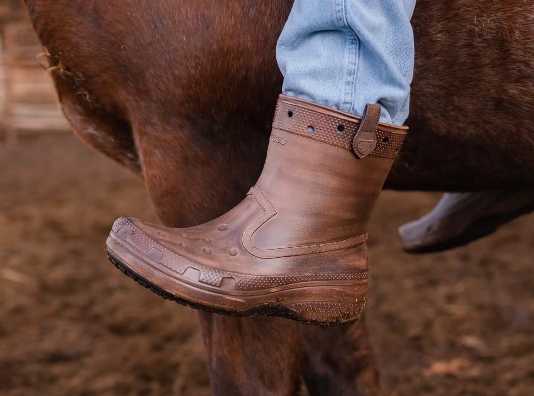 MerGarza's tweet photo. Ah perro, traes las crocs vaquero. 🤠 https://t.co/w3oewe06Em