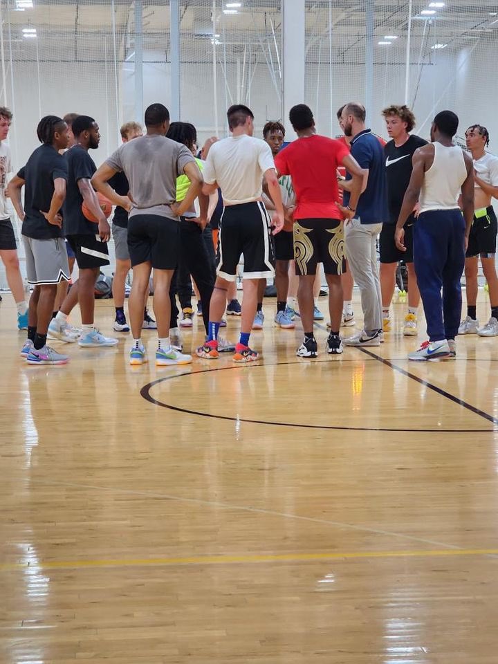 Jordan Chandler #TrustTheProcess (@jordxn_pd) on Twitter photo Can’t wait to get to work with them 💙 <a href="/MidMich_Lakers/">Mid Michigan Men's Hoops</a> #LakerNation #TrustTheProcess Can’t wait to get to work with them 💙 <a href="/MidMich_Lakers/">Mid Michigan Men's Hoops</a> #LakerNation #TrustTheProcess
