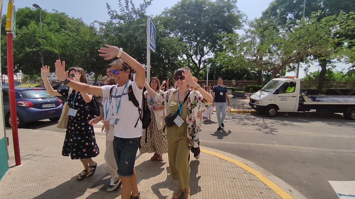 EVHijasCaridadE's tweet photo. Continúa #JEV2023 en #Massanassa con los talleres #TESELA #EducaciónVicenciana #SaberMásParaServirMejor #ColegiosHHCC https://t.co/tiG4eAxoOK