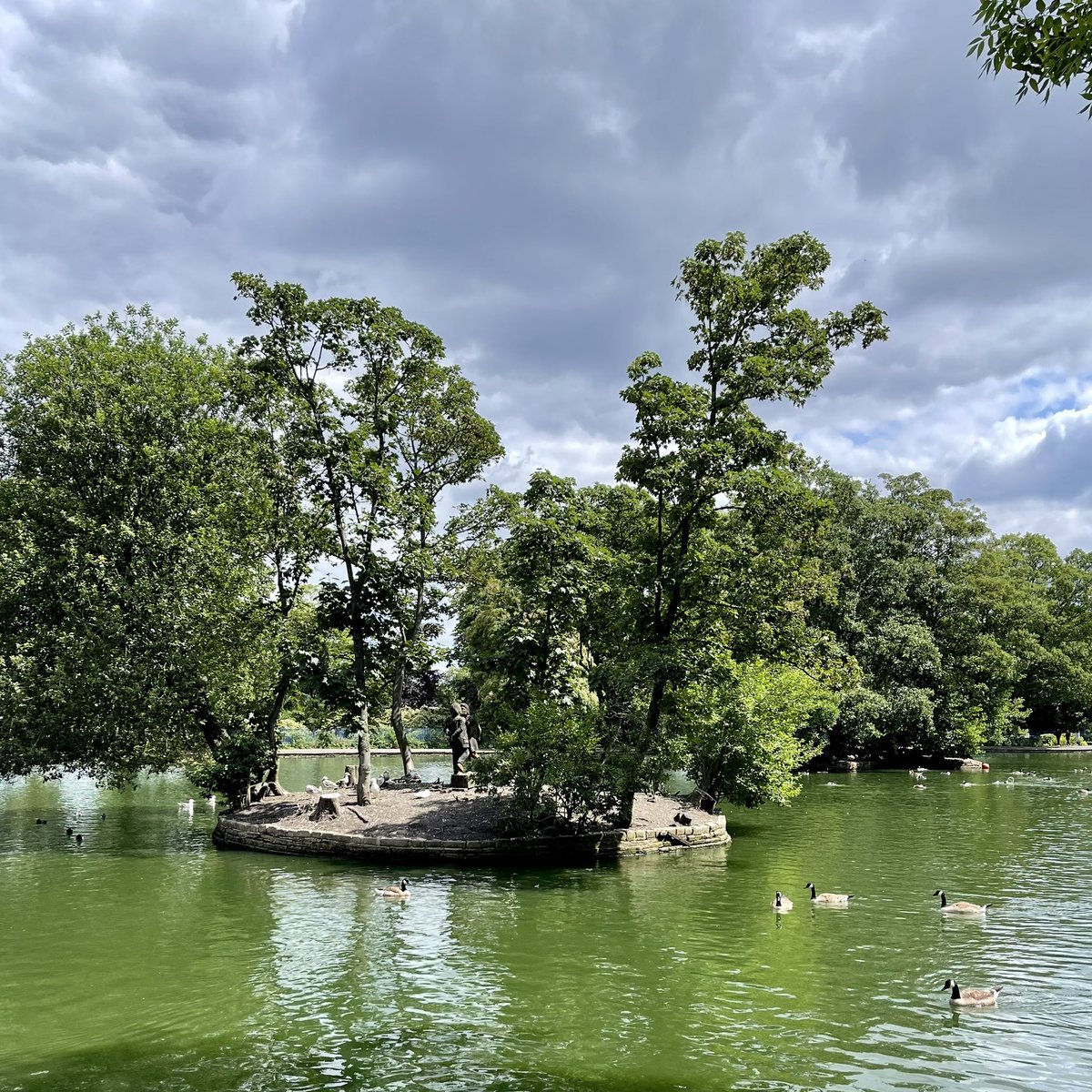 himadds's tweet image. Really enjoy the panel discussion with Lord Dr Michael Hastings CBE, Reece Price-Placid and Julie Siddiqi MBE.💬

Also great to visit Oasis Academy Lister Park with Hub Leaders from across the country and enjoy a walk in the park at lunchtime.🌳🌞

#oasis #connecting #oneoasis