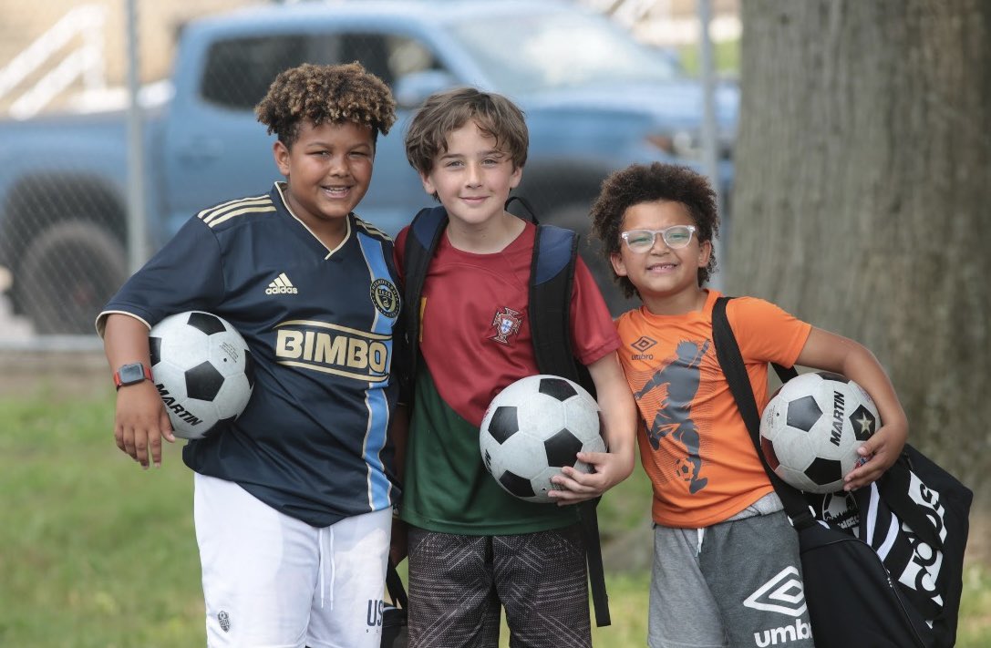 FJ_Soccer27's tweet image. Thank you campers for another great week of FJ Soccer Camp!See you next year!Have a great and safe summer!
#YahooBlue 🔴🔵⚽️