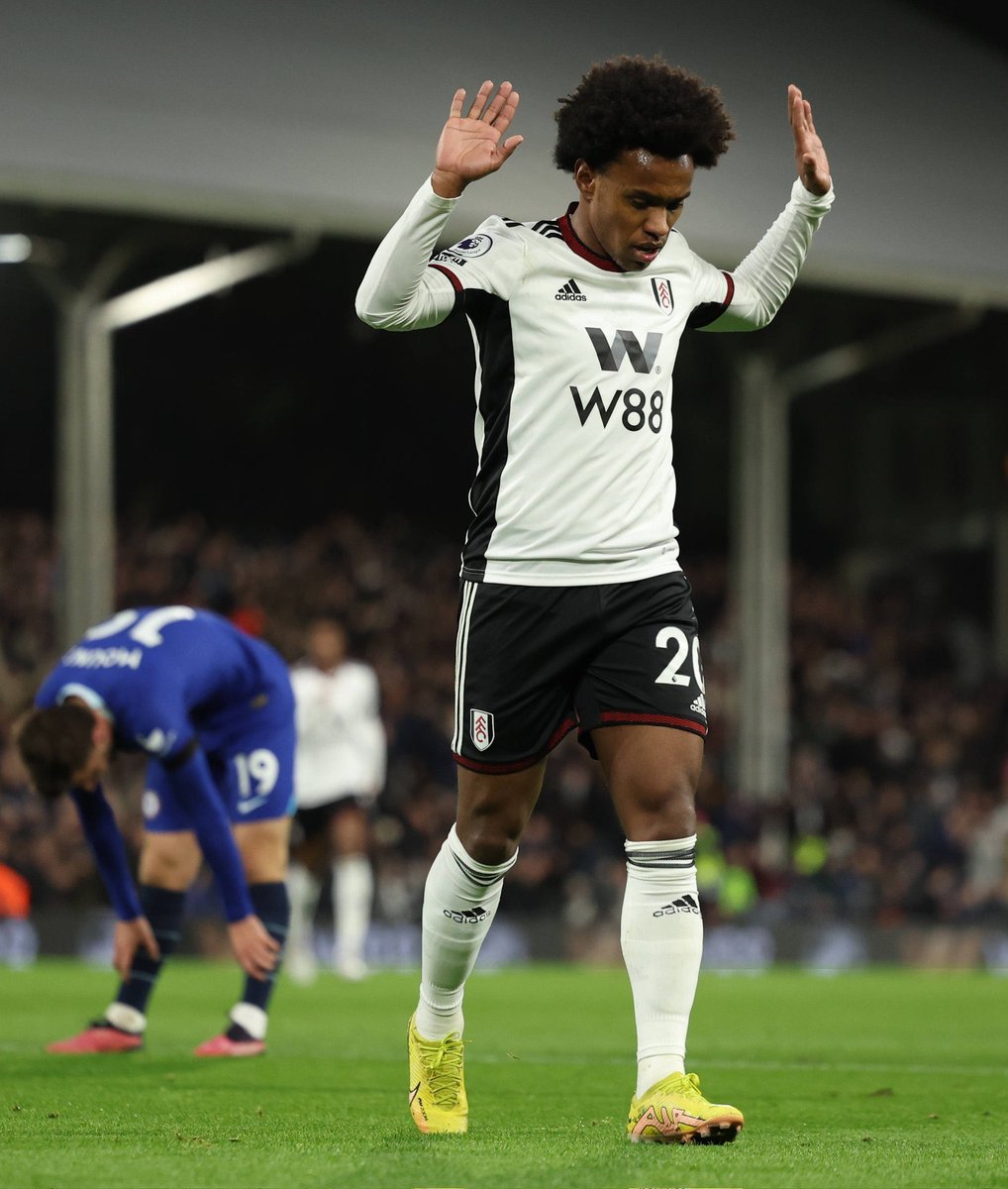 Chelsea_FR_'s tweet photo. En fin de contrat avec Fulham, reprendriez-vous Willian à Chelsea pour une last danse ? 🤔 https://t.co/ftKe8TyotO