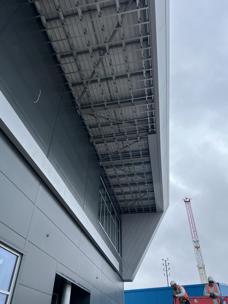 Fifth_Elevation's tweet photo. PORTSMOUTH CRUISE TERMINAL 🚢Fifth Elevation are proud to present our site progress of a fantastic project very close to home. The Portsmouth Cruise Terminal has a welded Kalzip roof/walls and anthracite Kingspan panels showcasing a striking contrast. @Kalzip_uk @KingspanIP_UK https://t.co/xyhgzromgi