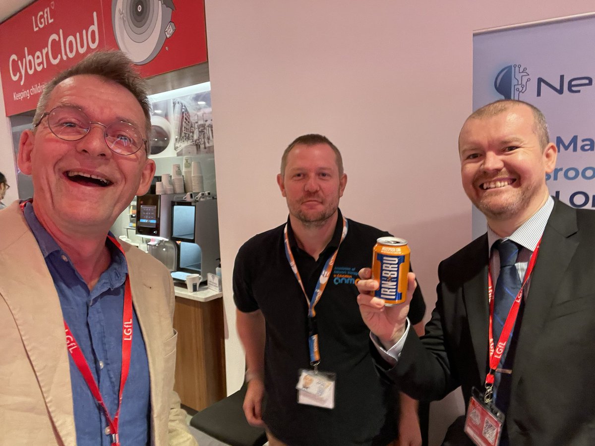 IanHabs's tweet photo. Thanks @garyhenderson18 for your contribution to the conversations and continual support. 
So glad you and @abid_patel @TM_QAS @NickCorston @johnjackson1066 and so many other passionate people at @LGfL #LetsCelebrate2 today, are in the #DevelopingDigital gang. https://t.co/PDIhPdtGYN
