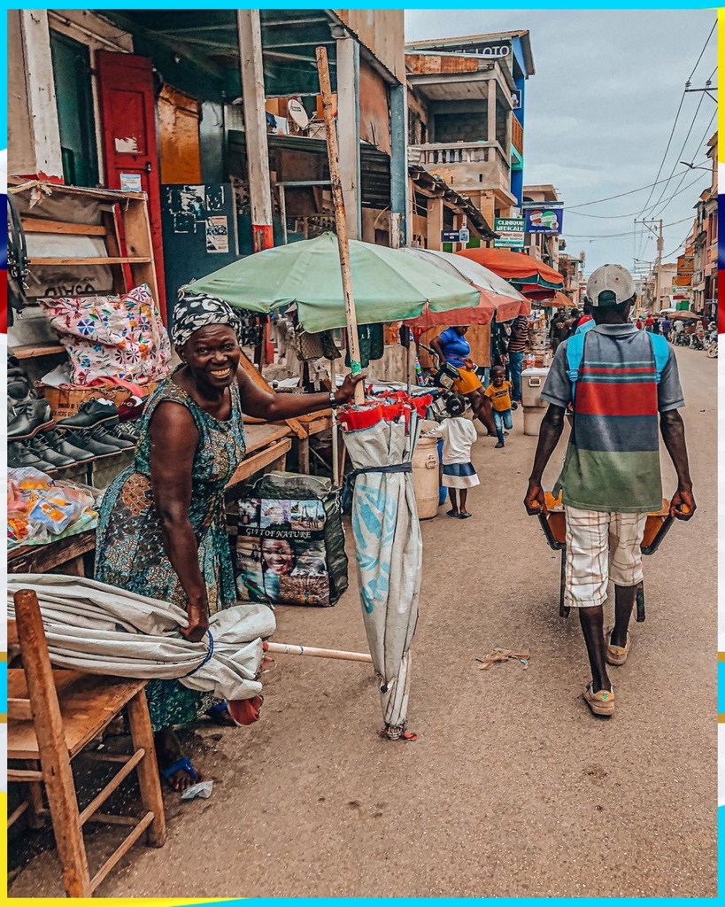 LunionSuite's tweet photo. Summertime Haiti 🇭🇹

Jou Mache (Market Day)
📸@vickyyonelien
#lunionsuite #haitianamerican #haitian  #culture #caribbean #haiti #mache https://t.co/z1a0NQt0nk