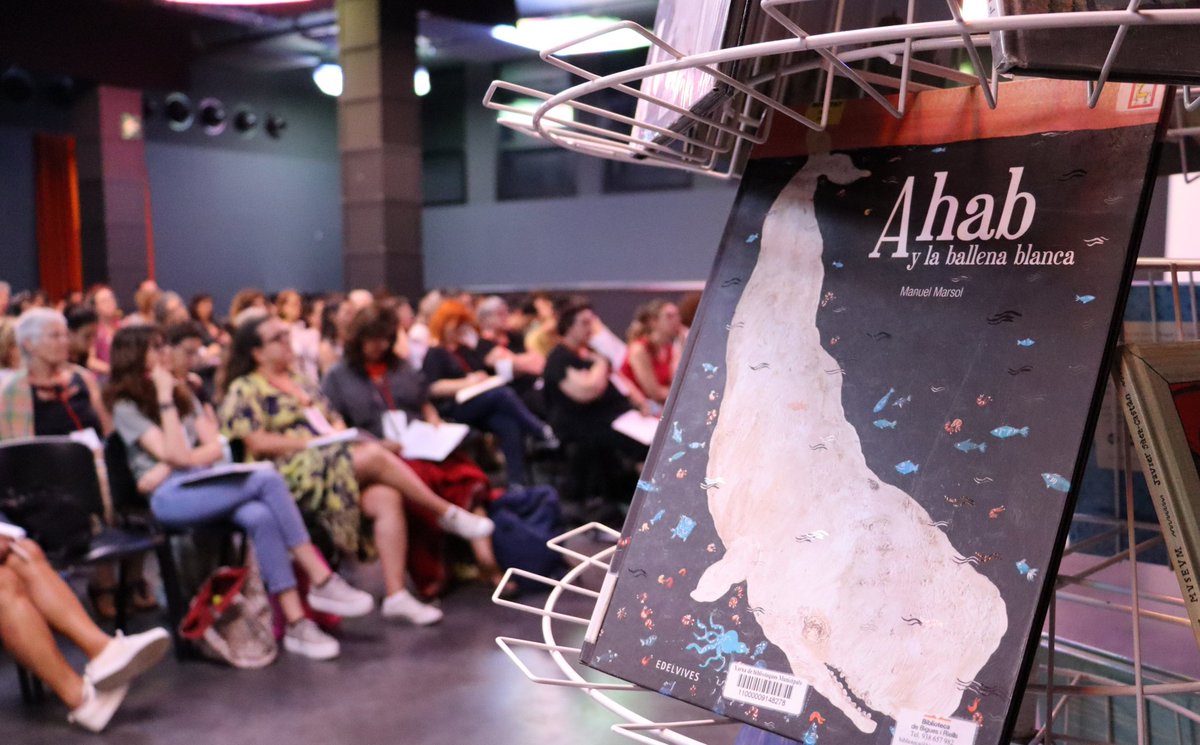 bibliotequesgr's tweet photo. Gràcies @manuelmarsol per aquest recorregut íntim i personal pels teus àlbums il·lustrats.

Una lectura interna fantàstica!

#brulab23 https://t.co/Gn446BdyuV