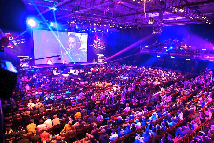 🔥🎁 REGALO UN ABONO DOBLE PARA @DreamHackSpain

●Participa en el sorteo completando todos los pasos

1-🔄 RT este tweet
2-↪️ SIGUE <a href="/Dani_Merono/">Dani Meroño Bori</a>
3-↪️ SIGUE @DreamHackSpain 
4-🗣Comenta con quién irías a @DreamHackSpain 

■Corre, que damos ganador el próximo miércoles 5 de junio