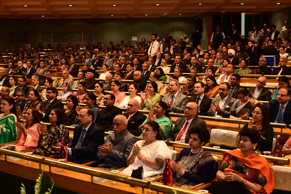 dar_Zubair_07's tweet photo. Addressed 19th All India #LegalServices_Authorities' Meet at Srinagar.#Lauded their efforts to achieve #constitutional goal under Article 39 (A) to provide free legal aid to #weaker sections of society and also ensuring #welfare of people & upholding justice & #social_equity: LG https://t.co/AMScyaMIdE