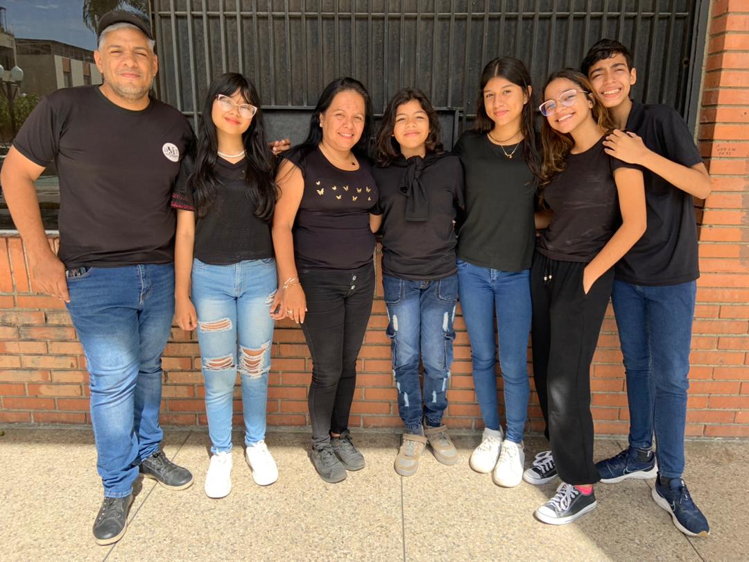 HurtadoJohalber's tweet photo. Los estudiantes del Estado Lara preparados para su participación en el IV Festival Nacional Estudiantil "César Rengifo" En espera de instrucciones de Caracas @NicolasMaduro @MPPEDUCACION @_LaAvanzadora @DGCPatrimonioy2 @WuikelmanAngelP @dgcteatro @ViceComunidades @MovimientonTCR https://t.co/dKs6vbvyAs