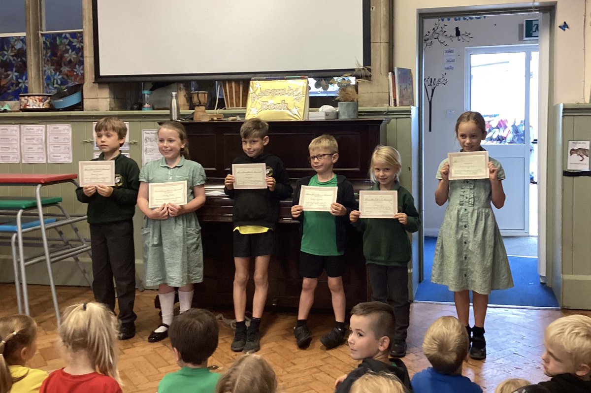 PrimaryClutton's tweet image. Lots to celebrate this afternoon during celebration assembly! We’re celebrating swimmers, gymnasts, horse riders and top maths doodlers including a massive well done for a 2️⃣0️⃣0️⃣8️⃣ day streak on Doodlemaths! 😵