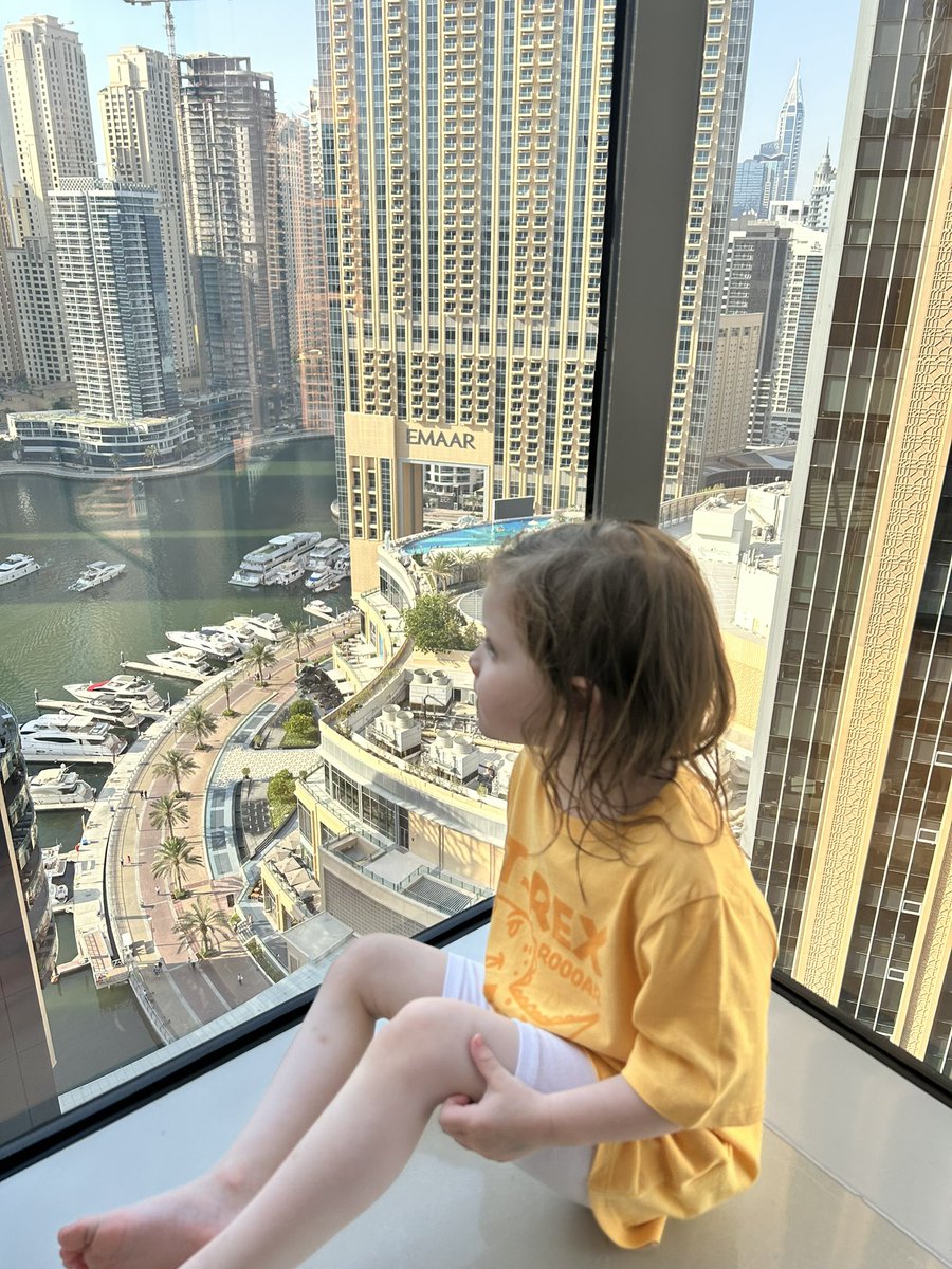 emmayates4's tweet photo. #Dubai https://t.co/Co5ilFoxcY