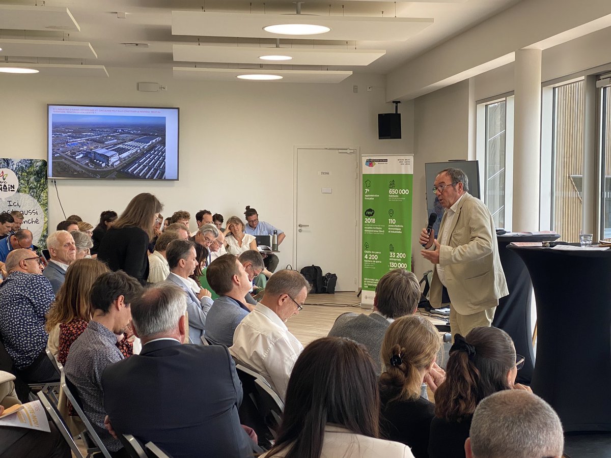 AggloLensLievin's tweet image. Le Grand Forum du @PMArtois : ce matin au @Parc_Olhain 

👉🏼Sylvain Robert, Président de la CALL et Président délégué au Grand Forum et Alain Bavay, Président du PMA, y ont participé aux côtés d’acteurs de l’industrie. 
#Ecotransition &amp;amp; #recrutement étaient au centre des échanges