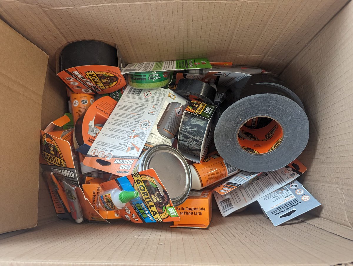 BorrowItBpl's tweet photo. 📢 A massive thankyou to @GorillaGlueUK for the care package they sent out to us! 

It's brilliant to see an industry leading brand supporting our project! Cheers Guys 😁

#borrowit #borrowitblackpool #blackpool #gorillaglue #glue https://t.co/aAcZHueWqA