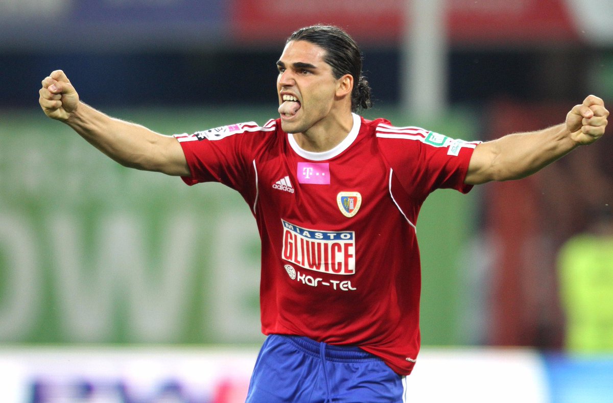 Parece que RUBEN JURADO saldrá de Salerm Puente Genil...

El "matador" sería AGENTE LIBRE  🏹⚽️

10 goles esta temporada: 6 goles en Italia y 4 en el Salerm PG

🔝 #3FEDERACIÓN
