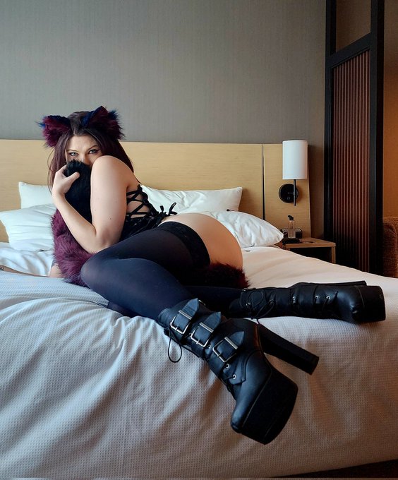 Have an amazing day Master 😻 https://t.co/FribbJyOoK<a href="/tag/redhead"class="tags"><span>#redhead</span></a><a href="/tag/naughty"class="tags"><span>#naughty</span></a><a href="/tag/pictures"class="tags"><span>#pictures</span></a>