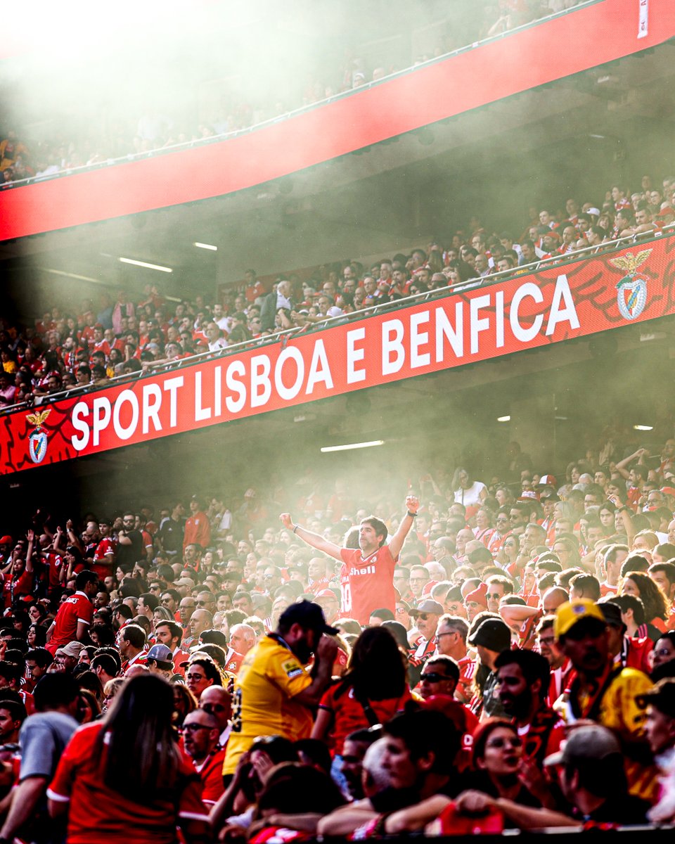 '... do Sol que lá no céu risonho vem beijar.' ☀️

#EuAmoOBenfica #SocialMediaDay