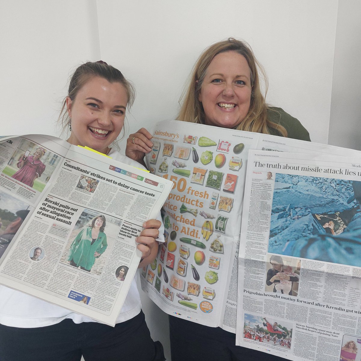 BookPublicistUK's tweet photo. June, you have been quite the month! A huge well done to our brilliant team at The Book Publicist for their super hard work securing media coverage for our fantastic clients. 

#publicity #nonfiction #experts #books #thoughtleadership

See the results >>> https://t.co/XGshyTW2tB https://t.co/d55pT5QyOa