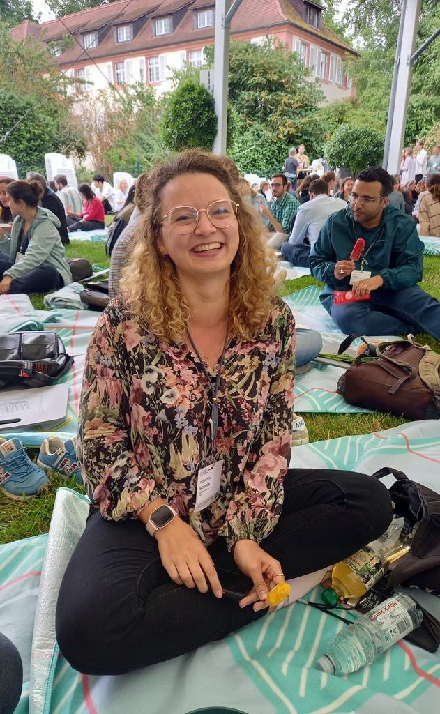 MagdaMigalska's tweet photo. @k_pyrc @OlaaSynowiec Brawa i gratulacje dla mojej "fellow Lindau alumni"!

Ps. @OlaaSynowiec gdy otrzymała news na pożegnalnym pikniku na #LINO23 https://t.co/lsGrCNWcvg