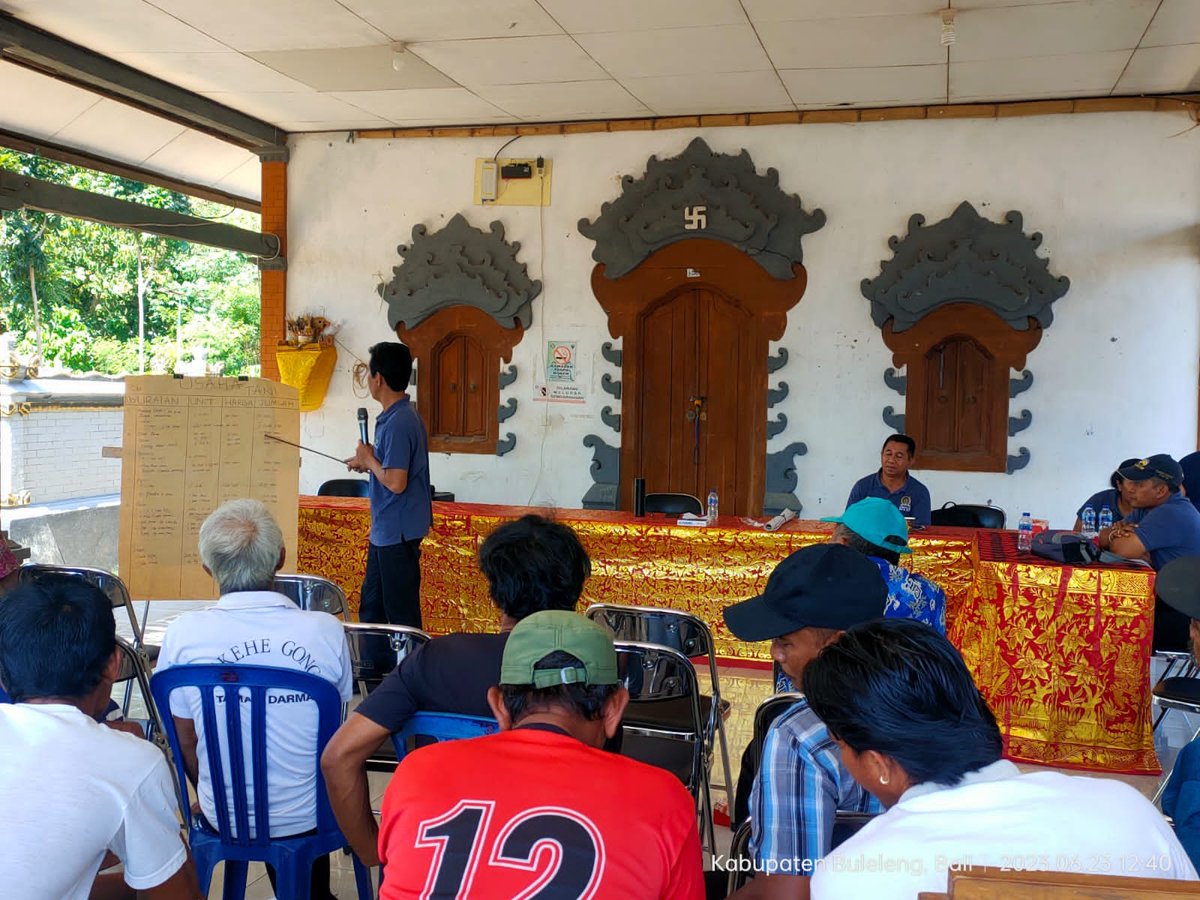 BRMPBali's tweet photo. Jumat, 23 Juni 2023

Gali Potensi dan permasalahan Pertanian di Bali Barat BSIP Bali Gelar FGD, bertempat di Balai Banjar Tegal Bunter, Desa Sumberklampok, Kecamatan Gerokgak, Kabupaten Buleleng,

#BSIPBali
#BMKGStaklimJembrana
#TNBB
#FGD
#PetaniBali https://t.co/CTXZH5ZSsx