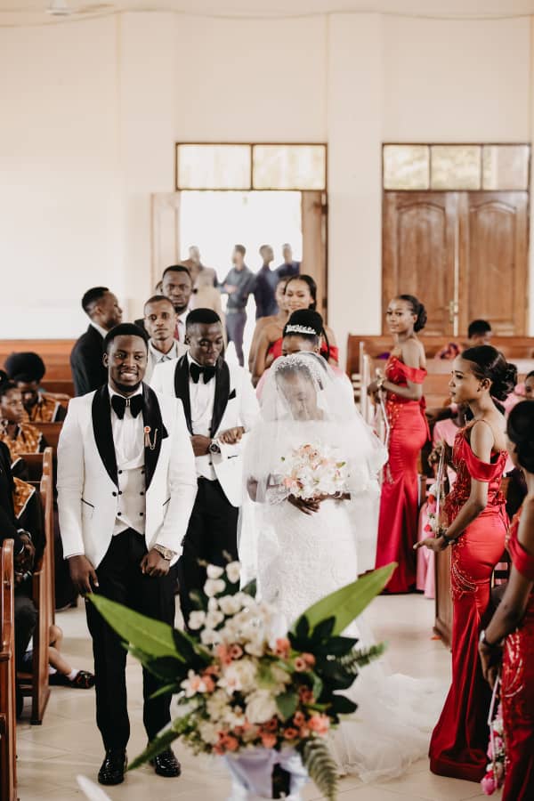 Lightbearerstz's tweet photo. Embracing Love's Symphony: Celebrating Dotto's Union in Joyful Matrimony, A Harmonious Prelude to Forever!

📸📸📸 @emastudioz

#thelightbearerstz #thelightbearerstzfriends #LBat10 #lbweddings #throughitall #katikakilahali https://t.co/TJvVKo5cN4