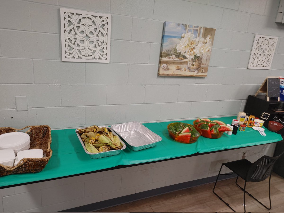 Lowe’s of Hillsborough 1656 tweet media