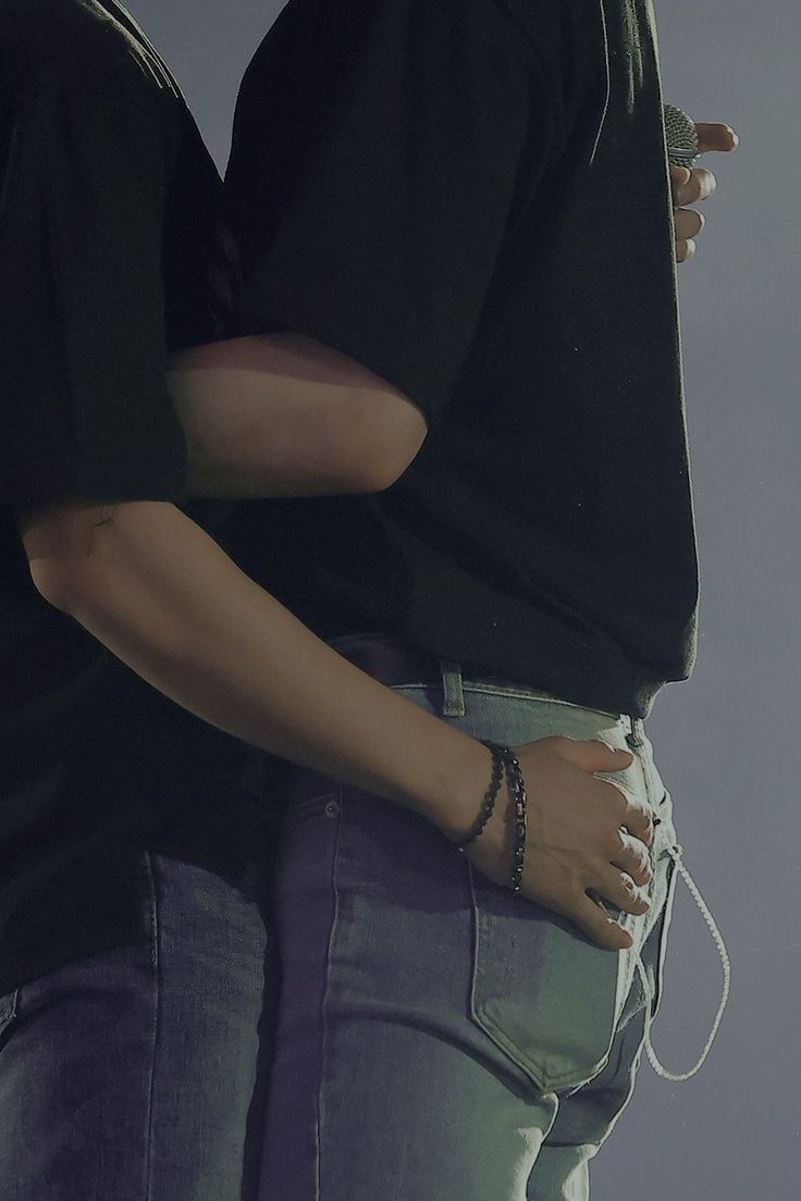seungsungskz's tweet photo. guess who https://t.co/LMXaPGPgkf