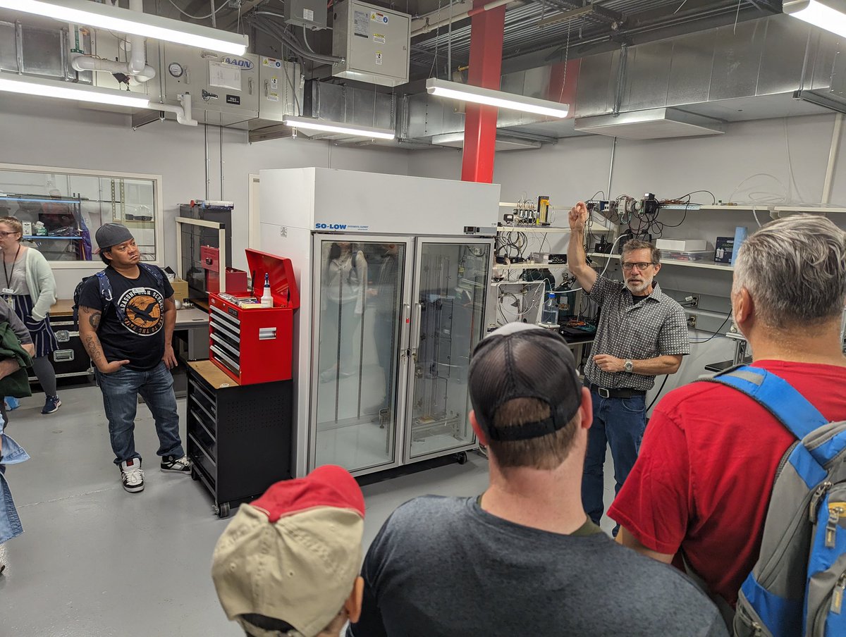 AMSeducation's tweet image. #CelsiusBear and the #ProjectIce class had a stimulating day learning from @COLDEX scientists. They toured the -20°C ice core lab and the marine and Geology Repository and got to closely inspect cores themselves!