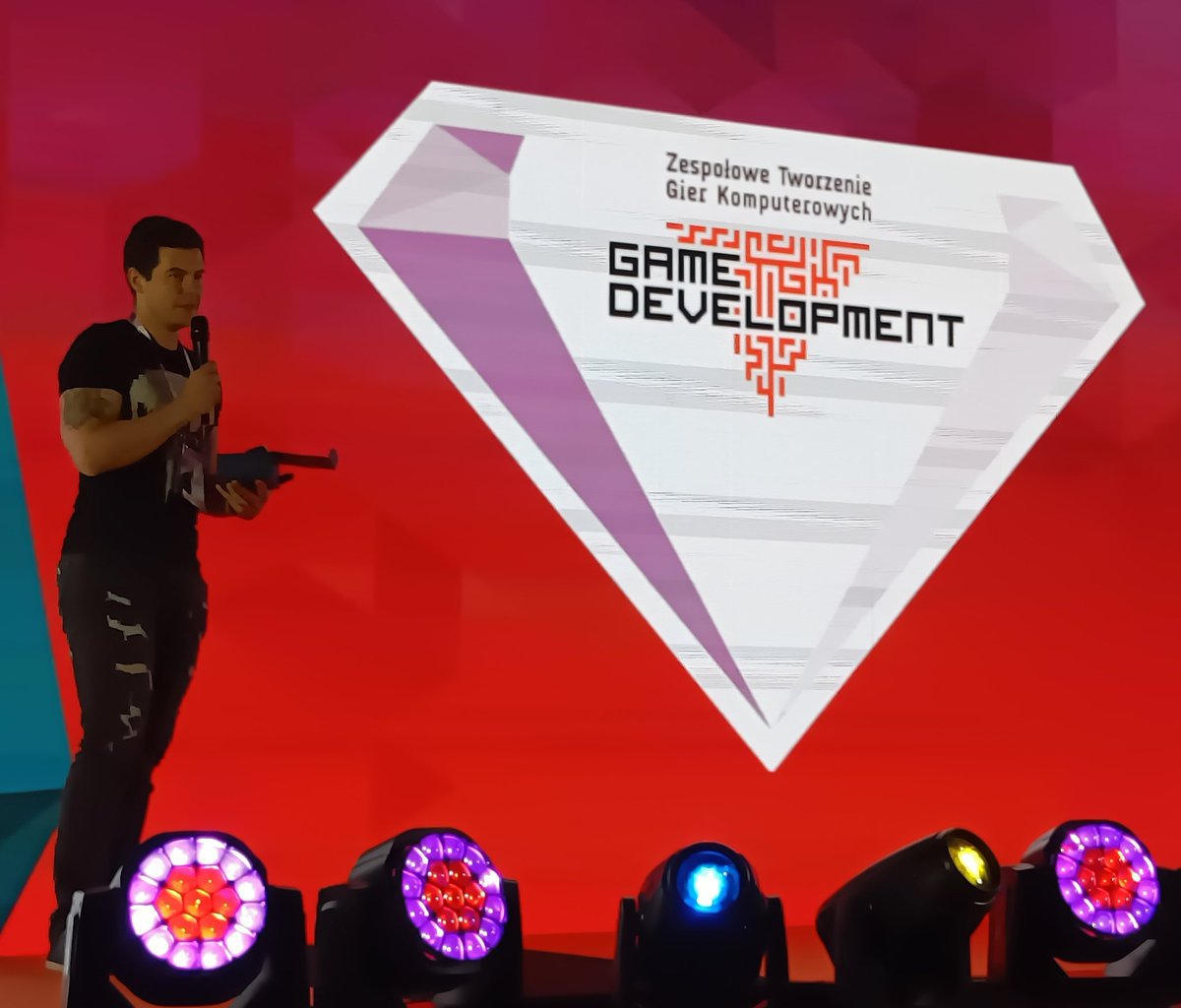 OkiemDeva's tweet image. Na tegorocznym #ztgk miałem zaszczyt wręczyć nagrodę w kategorii Game Development, gdzie tworzono zarówno silnik do gier, jak i grę na jego bazie. Dziękuję organizatorom za zaproszenie, a relacja już wkrótce!
GameDev rodzi się w Łodzi! 
#okiemdeva #gamedev #gamedevelopement #ztgk