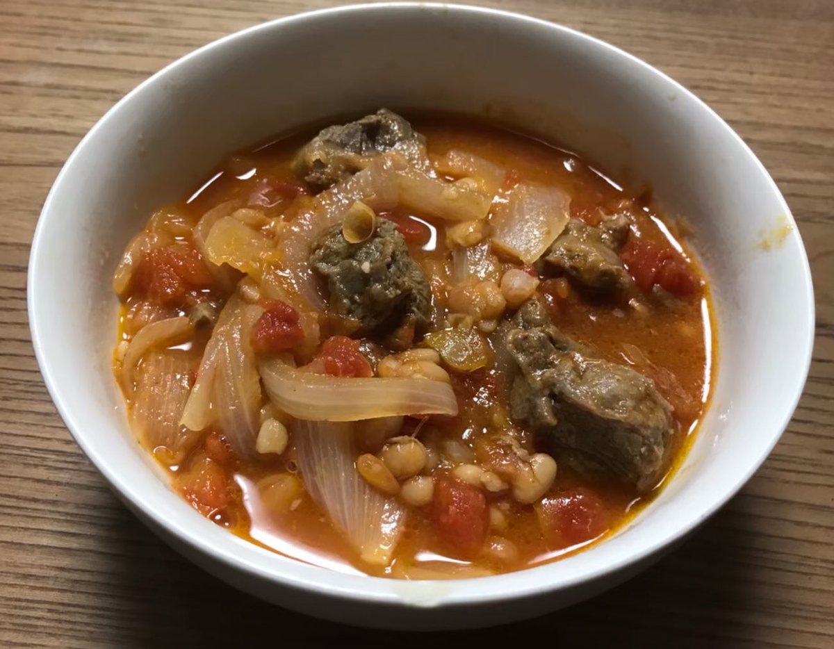 y_ryukou's tweet photo. Tomato beef stew with beans and white fish wrapped in banana leaves :^)
Simple and deep taste 8->
※ The name of the dish is a literal translation
#全196ヵ国おうちで作れる世界のレシピ
#世界の郷土料理事典
#République #démocratique #du #Congo
#beef #and #beans #stew
#Liboke https://t.co/RQabjArPrW
