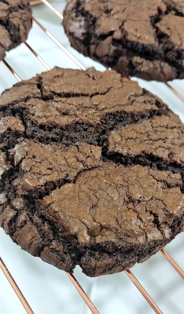 Silnari's tweet photo. RECETA DE COOKIES BROWNIE!!

Te dejo la receta en esta sección que llamaremos " La Galletita de la Semana"

Si sabés hacer Brownies, tenés media montaña subida. Si te gusta la receta dame un RT así la hacemos llegar a muchos más golosos twitteros. https://t.co/XqZNvAdBhz
