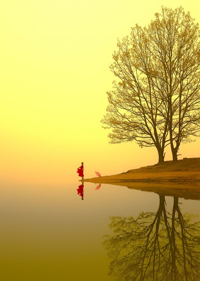 ramblingsloa's tweet photo. No matter where life takes you
The place that you stand at any moment is holy ground.
Love hard, and love wide and love long
And you will find the goodness in it.

Susan Vreeland https://t.co/8ofTeOXFIx