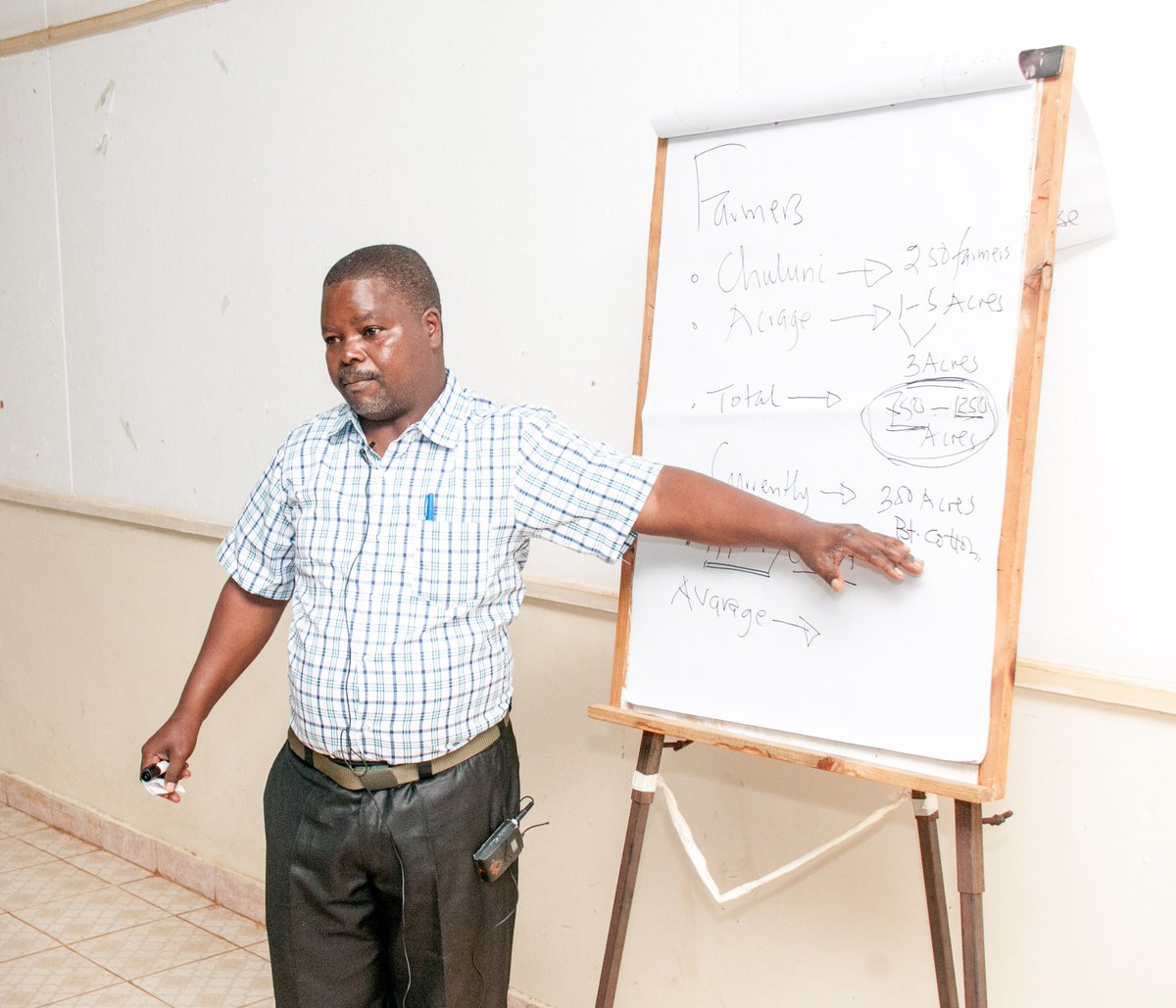 ScienceAlly's tweet photo. In Kitui county yesterday with Bt Cotton farmers, 2015  
 #AllianceforScience fellow Patrick Muriuki facilitating a session discussing the strides in cotton farming, challenges, and benefits of #BtCotton
@kalromkulima @a_kilimo #ICOSEED #FarmersMatter https://t.co/t2NEKmklOB