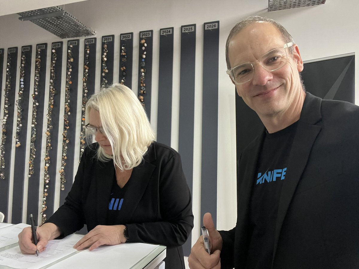 History being made today for VC in SA as <a href="/KnifeCap/">Knife Capital 🔪</a> reaches final close of Knife Fund III, taking current AUM to over the ZAR1bn mark! Thanks to our LPs for the trust, everyone who contributed to the journey and for incredible support from the Early-Stage Investment Community! 🍾