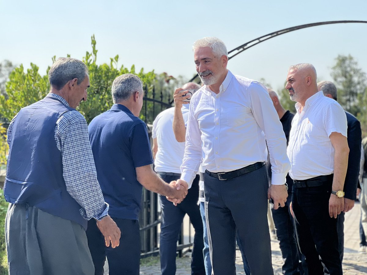 GalipEnsarioglu's tweet photo. Mübarek Kurban Bayramı’nın 3. Gününde büromuzda kıymetli hemşehrilerimiz ile bayramın sevincini, bereketini paylaşıyoruz.

Birlik ve beraberlik içerisinde bayramın sevincini, bereketini paylaştığımız nice bayramlarımız olsun inşallah. https://t.co/tLYywMqTn7