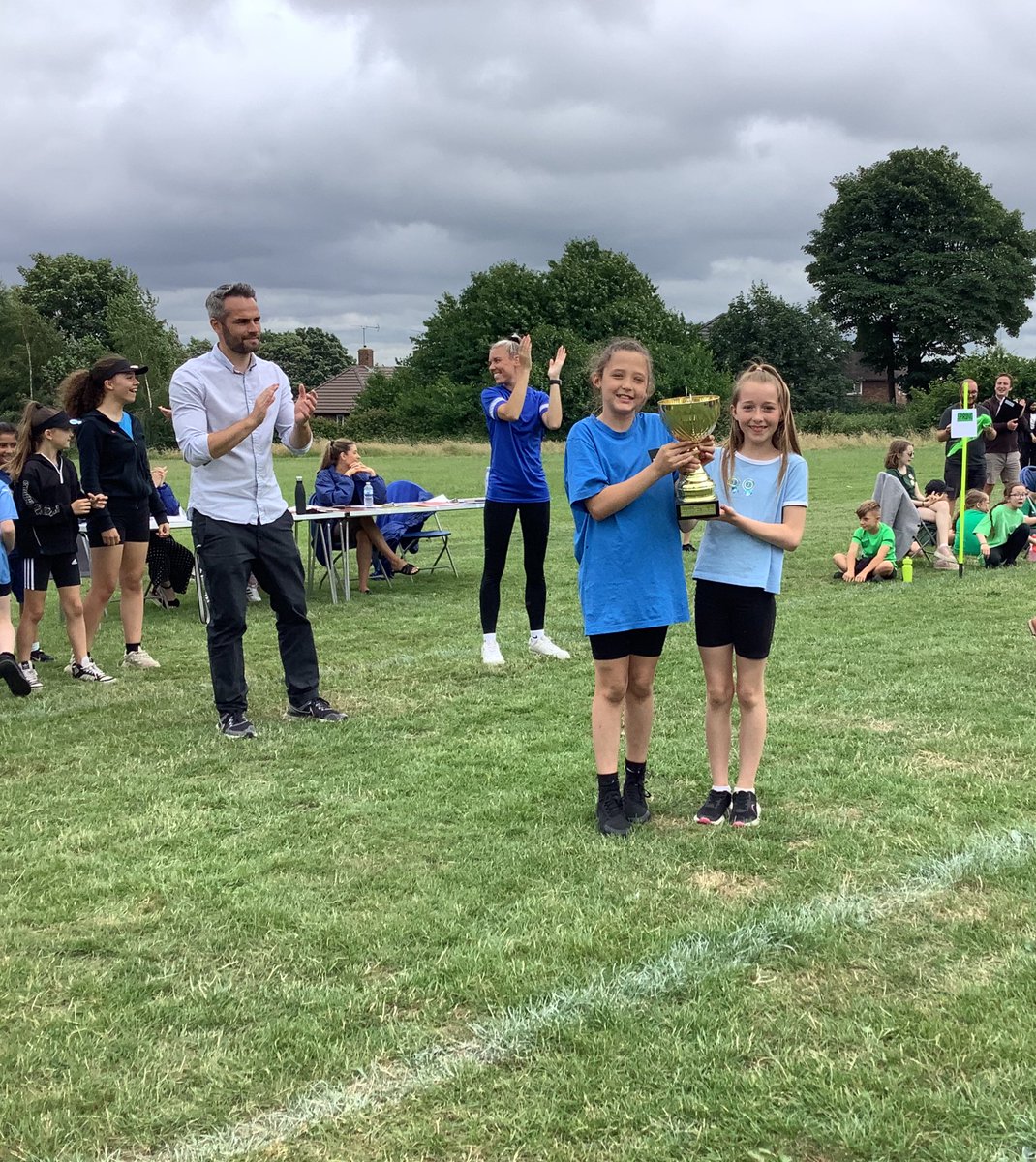 StradbrokePE's tweet photo. We’re all blue aren’t we?! 👏🔵  Congratulations! 🏆 @StradbrokePri @CoachStradbroke @Y5BMStradbroke https://t.co/zUtxR2UNKf