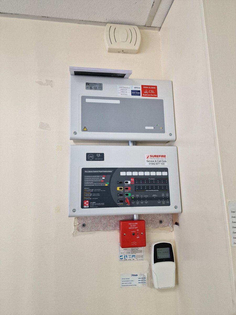 Another #firealarm upgrade performed in #leigh yesterday <a href="/Illuminoignis/">Illumino Ignis Ltd</a> monitored via <a href="/CSLGroupLtd/">CSL</a> and <a href="/emcsindependent/">emcs</a>