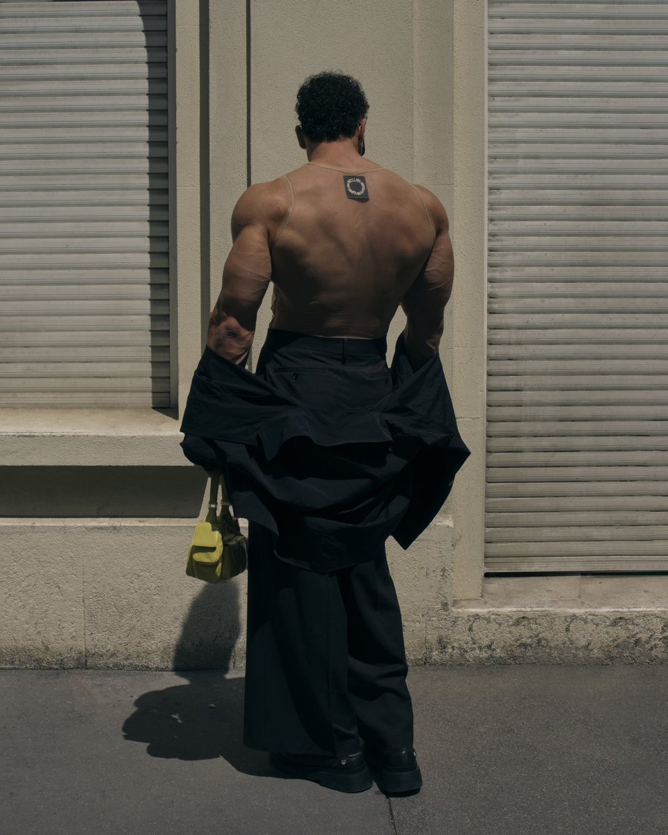 _igotflo's tweet photo. A Fashion week moment https://t.co/5xB0uhScR9
