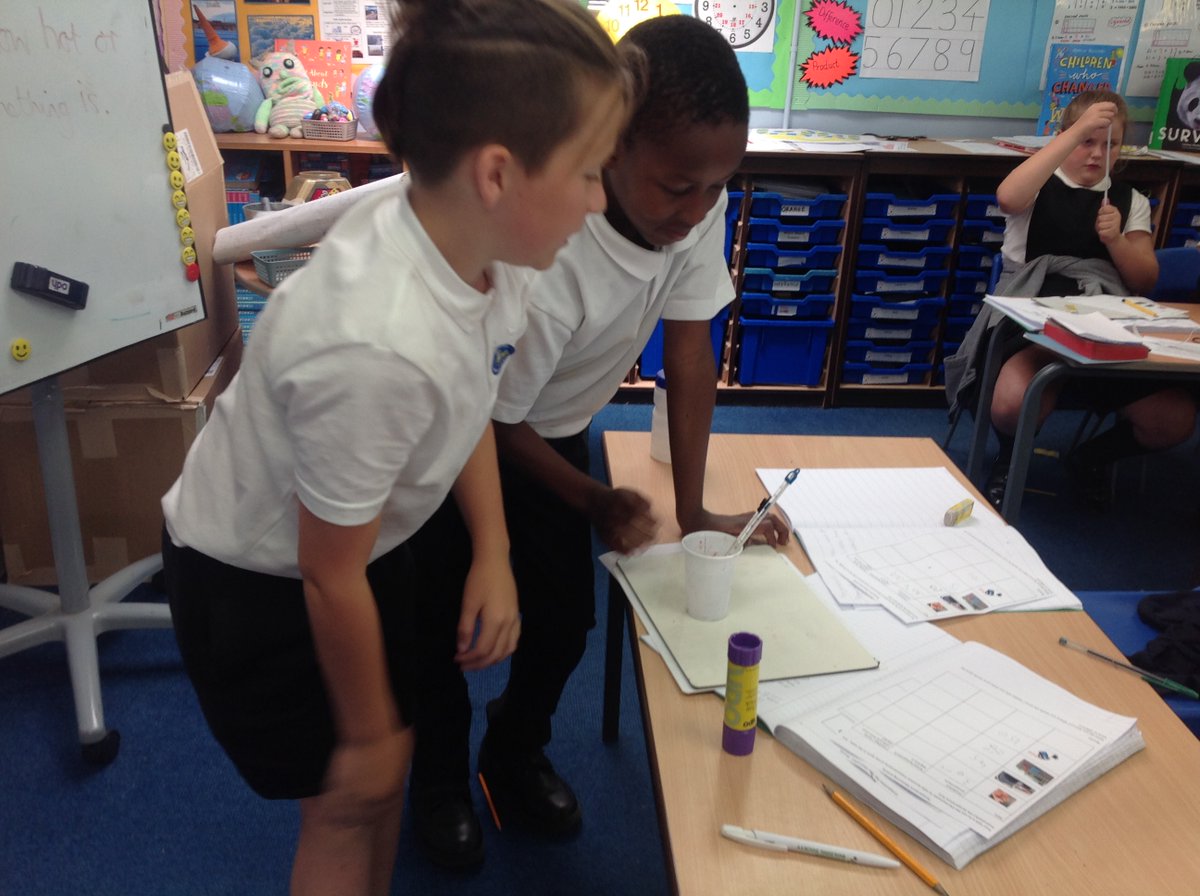 stmarythomas's tweet photo. Year 4 have been enjoying our Science topic, States of Matter, #temperature #changingstate https://t.co/m8DbMrm1cS