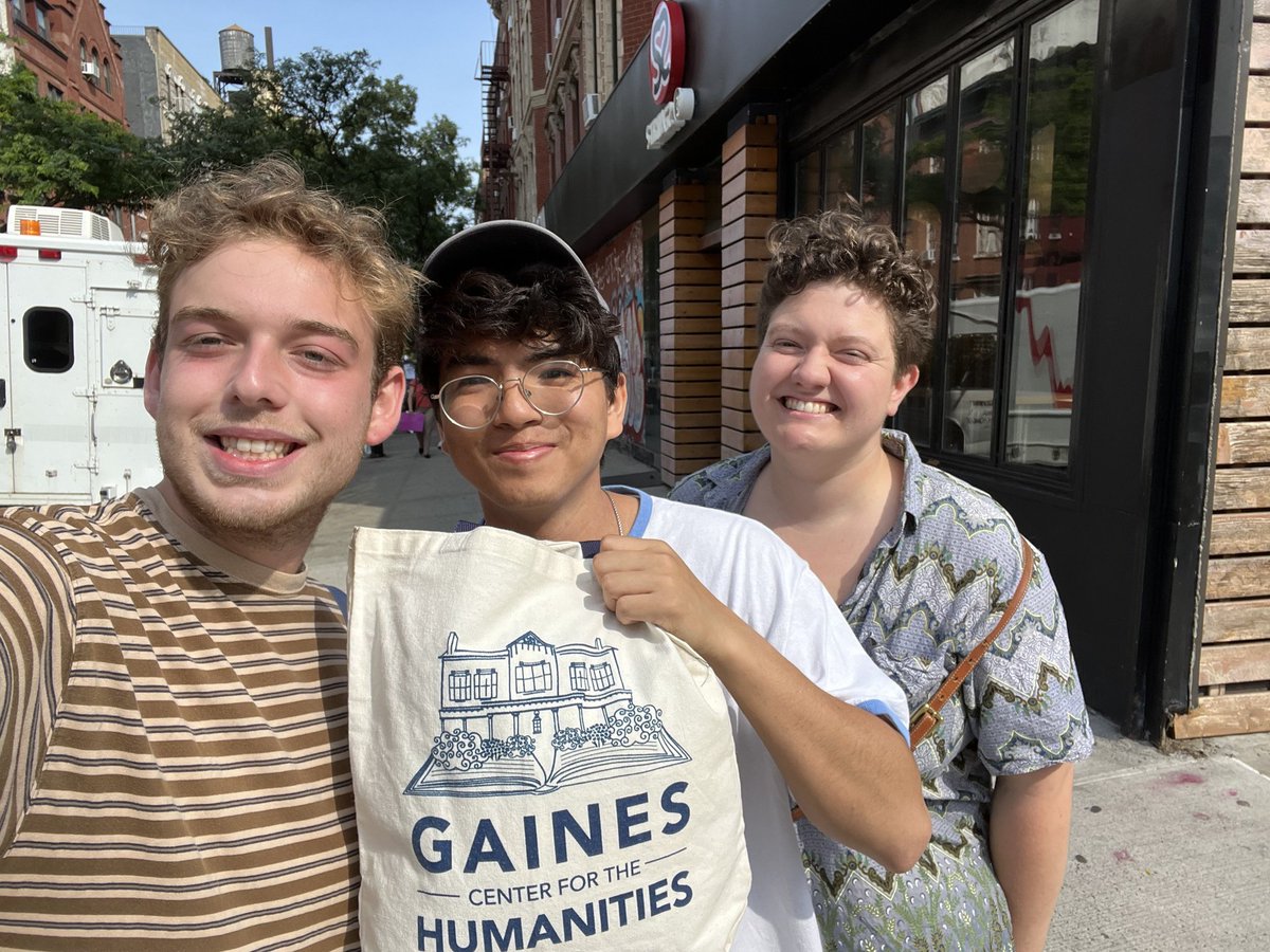 GainesCenter (@gainescenter) on Twitter photo Gaines Fellows take New York! 🗽🍎 Recent graduate Chris Lucas, now working at Morgan Stanley, caught up with Gaines junior Joseph Cox and honorary Gainesian <a href="/larahhelayne/">Larah Helayne</a> (who is pursuing their music full-time!) We love to see different cohorts of Gaines Fellows get together! Gaines Fellows take New York! 🗽🍎 Recent graduate Chris Lucas, now working at Morgan Stanley, caught up with Gaines junior Joseph Cox and honorary Gainesian <a href="/larahhelayne/">Larah Helayne</a> (who is pursuing their music full-time!) We love to see different cohorts of Gaines Fellows get together!