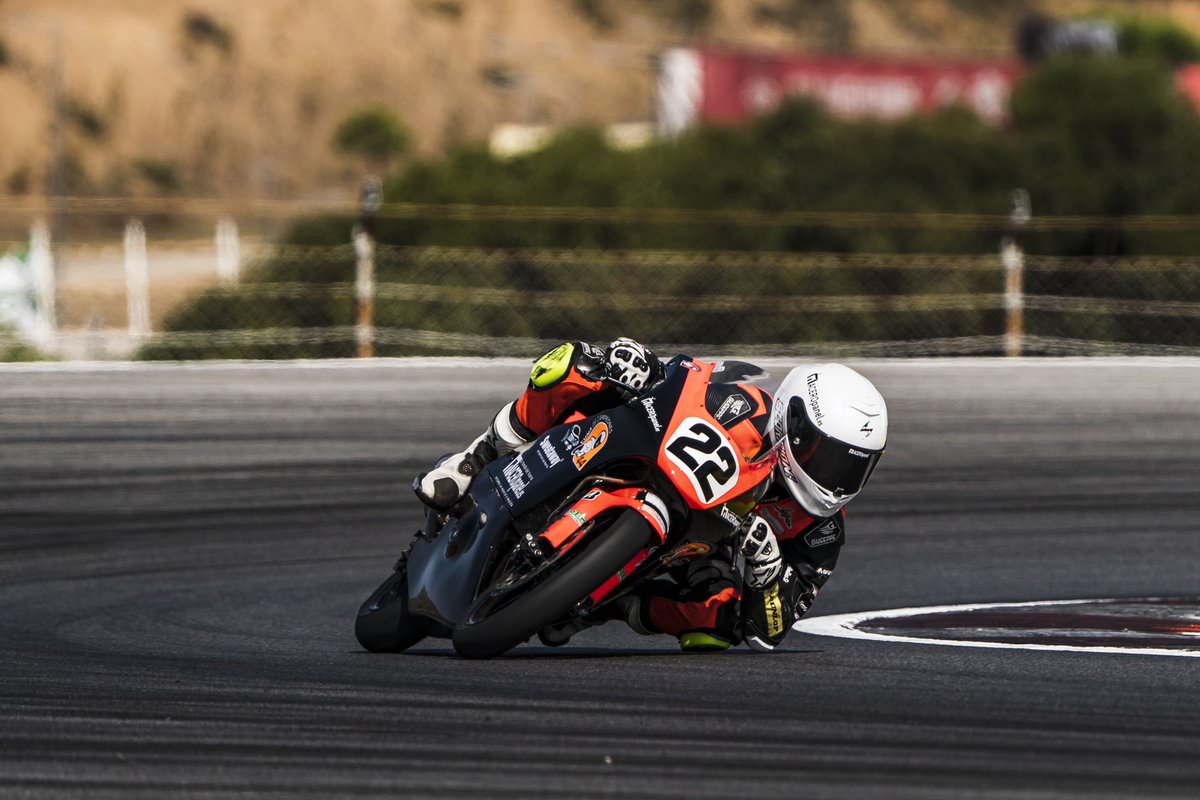 cuna_campeones's tweet photo. 🫡 En un circuito tan exigente como este, seguimos aprendiendo en cada salida a pista 🛠️

✅ Terminamos los entrenamientos libres con ganas de seguir mejorando paso a paso de cara a mañana ⏱️

#PilotosCuna #RoadToMotoGP https://t.co/oHl3UMe4e4