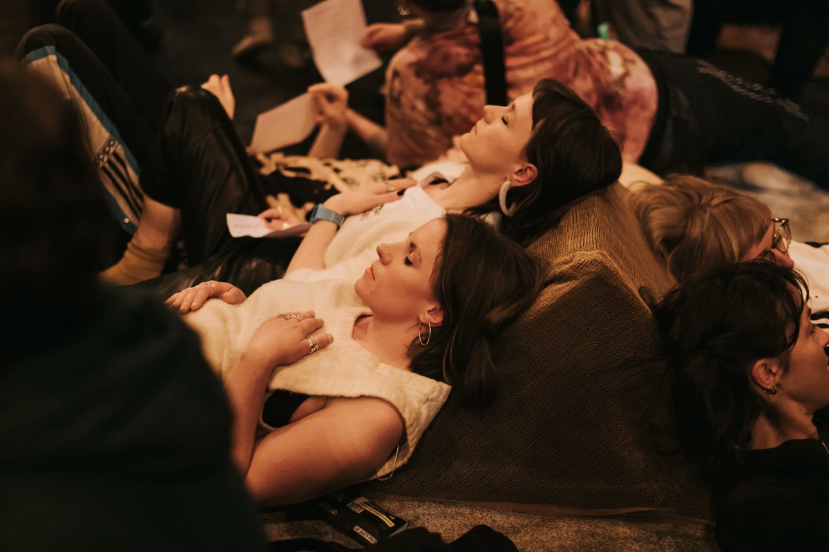 CONTINUOUSdance's tweet photo. Read Gwendolen Dupré's reflection on Fernanda Muñoz-Newsome's INCHOATE BUZZ at @glasgowtramway now on @worldofFAD ! https://t.co/I3h9CtigXA