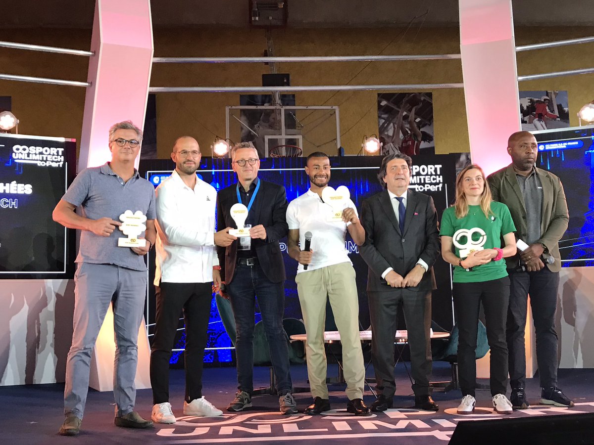d_restino's tweet photo. Je suis honoré d’avoir pu récompenser 🏆 aujourd’hui les startups françaises 🇫🇷 les plus innovantes dans le domaine Sportech à #SportUnlimitechtoPerf https://t.co/InbxWJN9P1