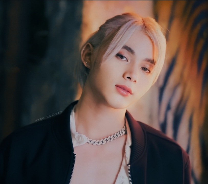 vxon_gallery's tweet photo. [PATRICK] VXON's "Pretty Please" MV ~ 063023 ◉

PRETTY PLEASE MVOutNow
@vxonofficial #VXON
#VXON_PrettyPlease
@ptrckrcmr20 #VXON_Patrick https://t.co/pf2fnzkSwO