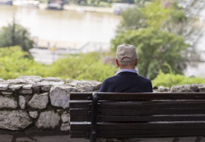 ChordlineHealth's tweet photo. @ChordlineHealth encourages everyone to take time to visit an older adult during the July 4th holiday week.  This article includes some great resources!

Loneliness and Social Isolation Linked to Serious Health Conditions https://t.co/OvMaH3aiql https://t.co/dlfaLYN7f0